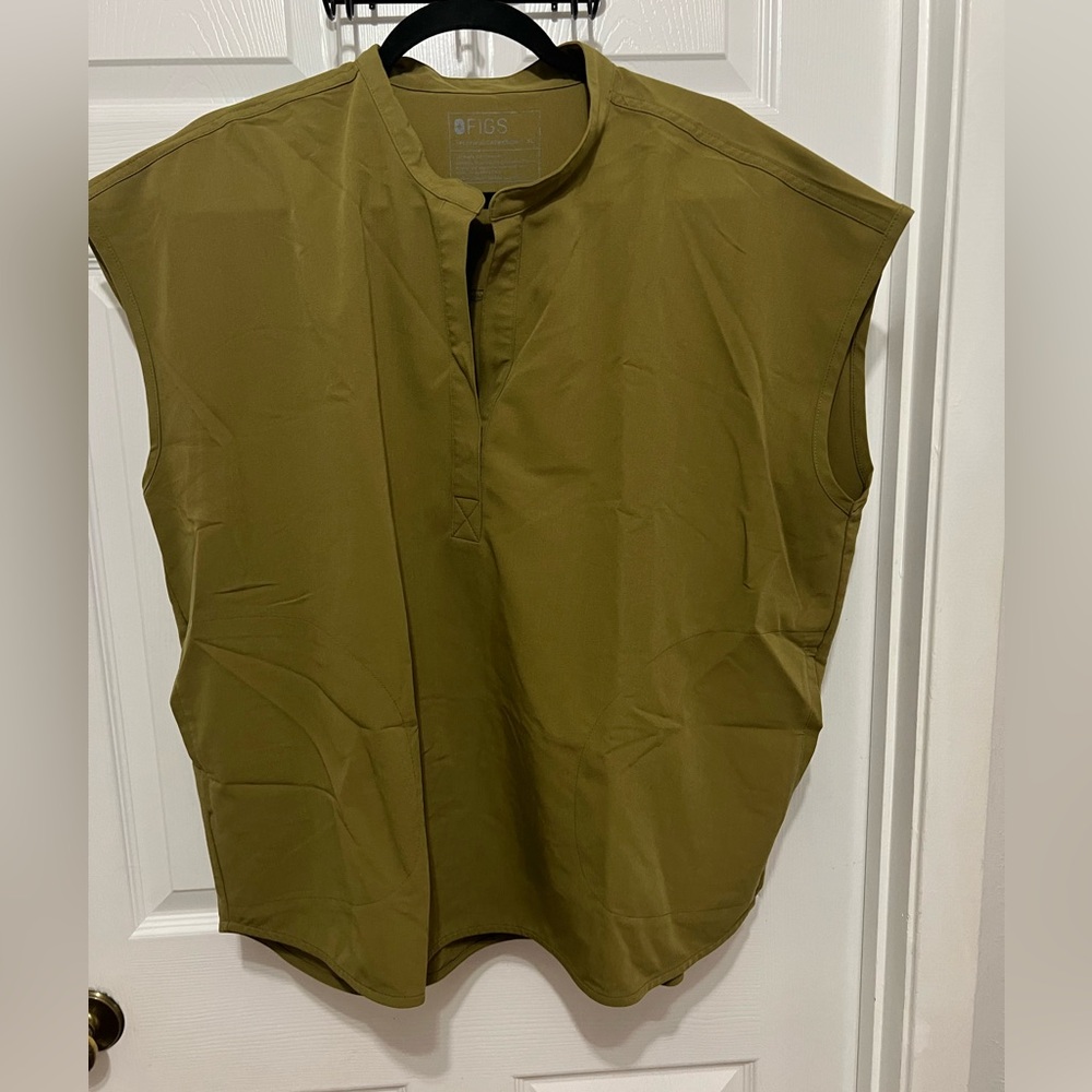 Figs Rafaela XL martini OLIVE EUC
